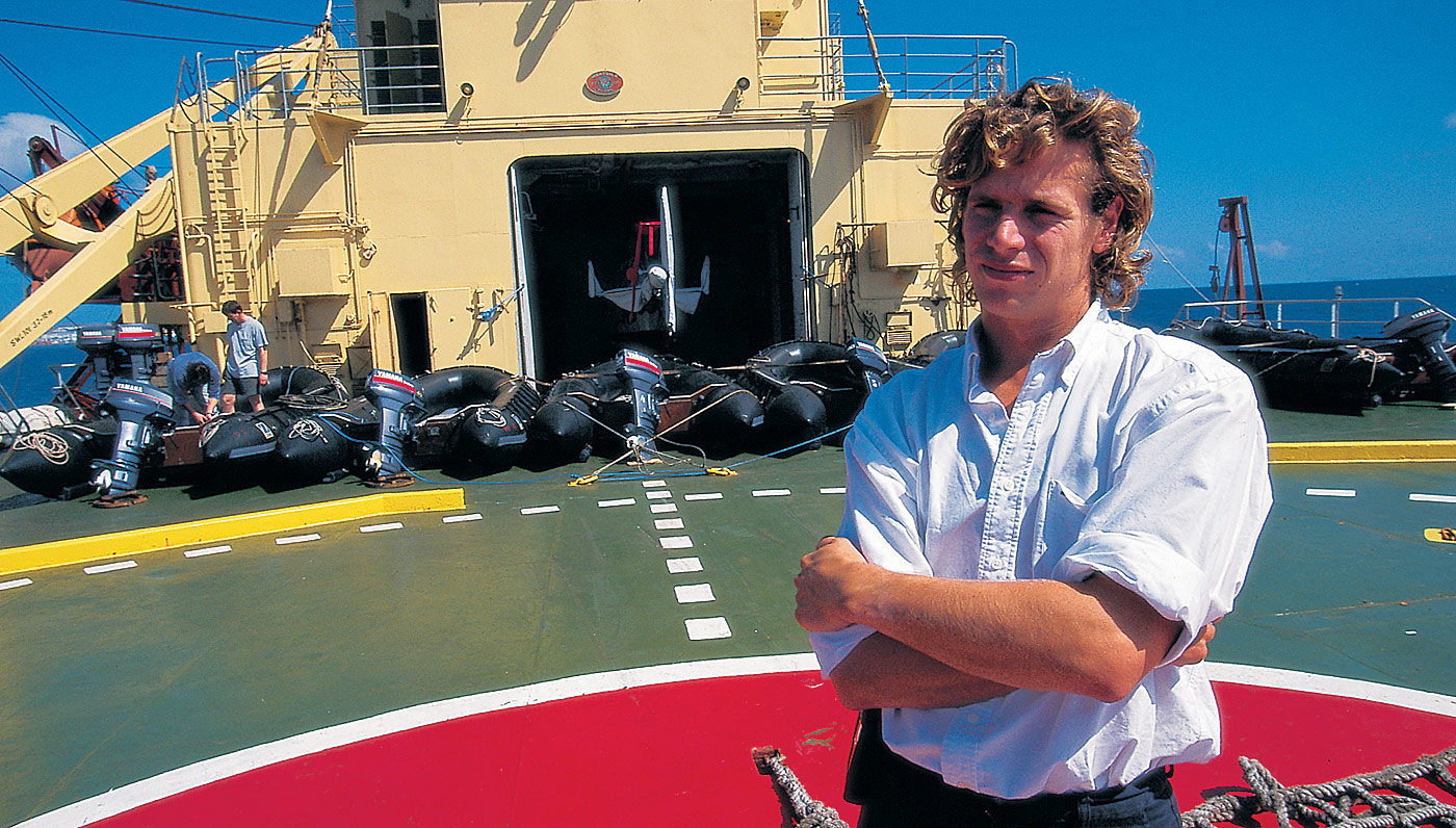 american_windsufer_5.34_makingwave_LHubbard