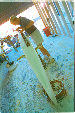 american_windsurfer_4.4_Jim_drake_shaping-s.jpg