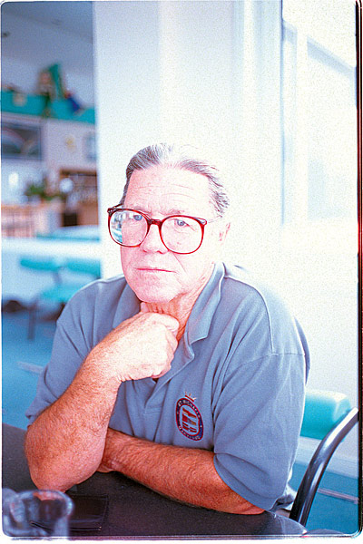 american_windsurfer_4.4_hoyle_schweitzer_portrait-s.jpg