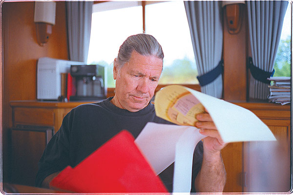 american_windsurfer_4.4_hoyle_schweitzer_reading-s