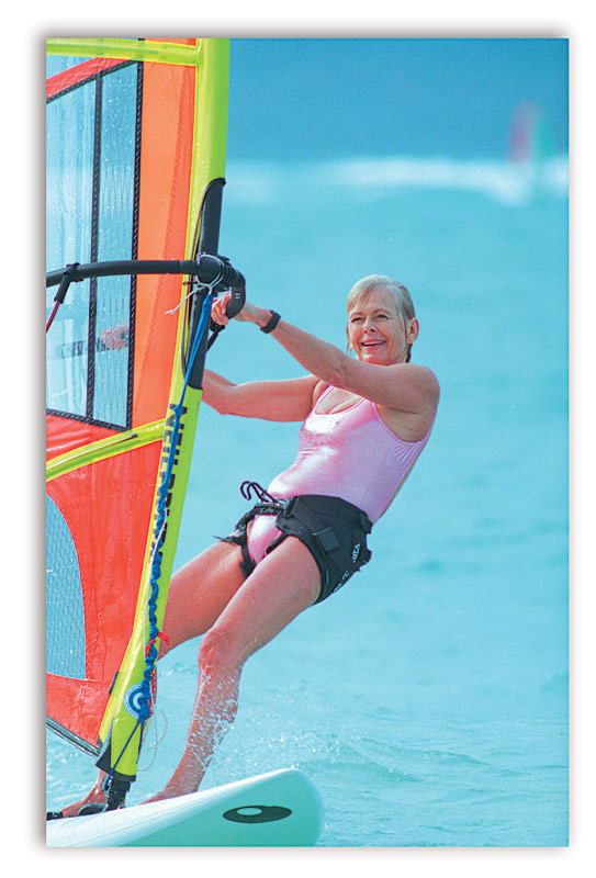 american_windsurfer_4.5_making_waves_linda-sailing