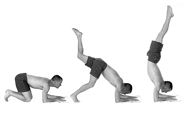 american_windsurfer_5.1_Yoga-handstand-s