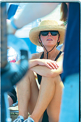 american_windsurfer_5.1_woman's_clinic_girl-sitting