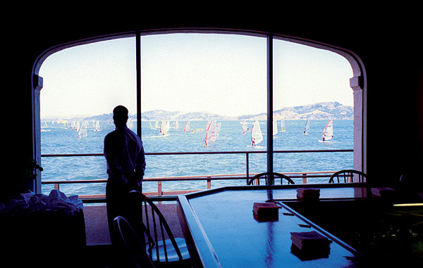 american_windsurfer_6.5_making_waves_Inside-s